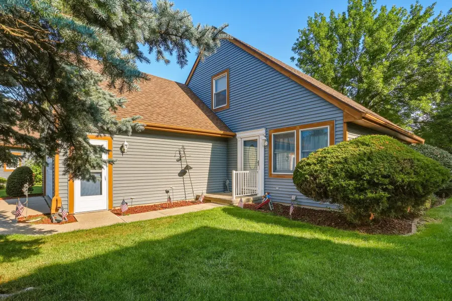 8 Cambridge PARK, Frankenmuth, MI 48734 - #3