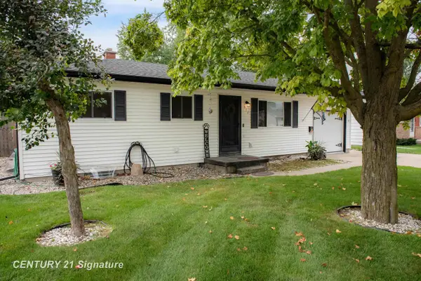 913 Stinson DR, Saginaw, MI 48604
