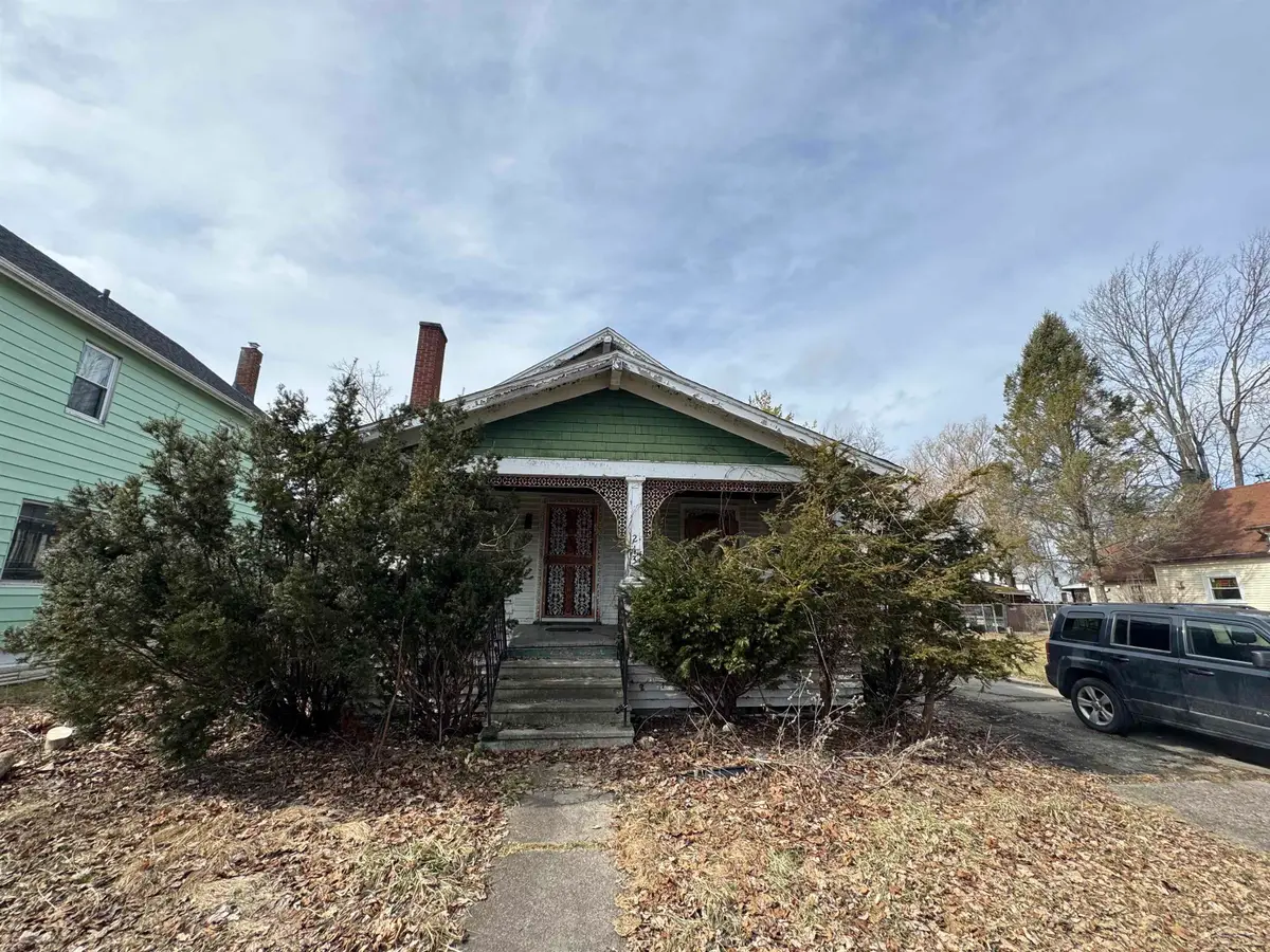 213 S 12th ST, Saginaw, MI 48601 - #1