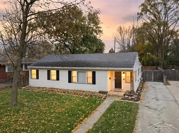 709 Maple ST, Midland, MI 48640