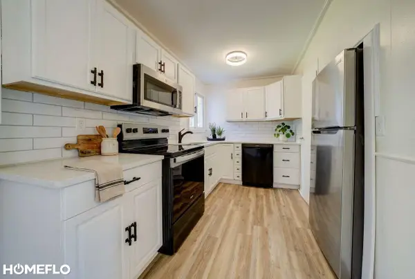 6072 Center RD, TraverseCity, MI 49686
