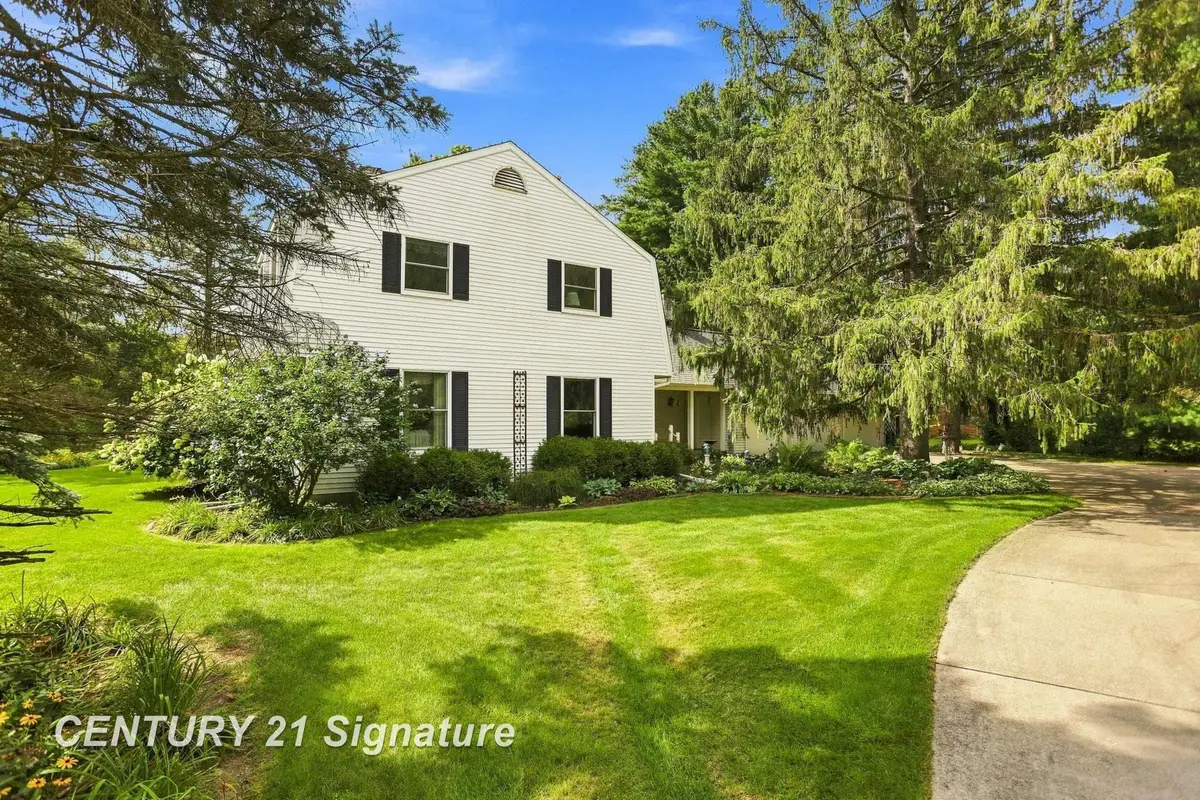 5566 Baker RD, Bridgeport, MI 48722 - #1