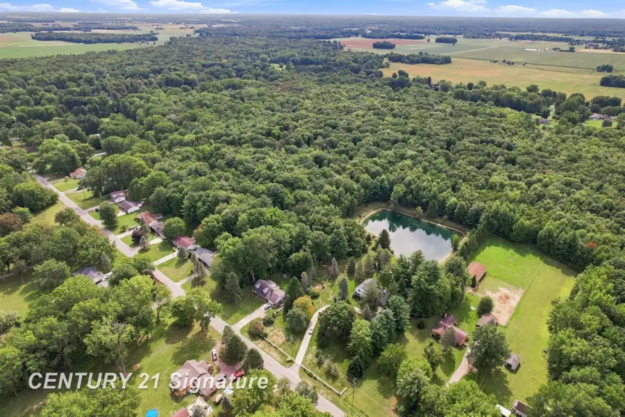 5566 Baker RD, Bridgeport, MI 48722 - #2