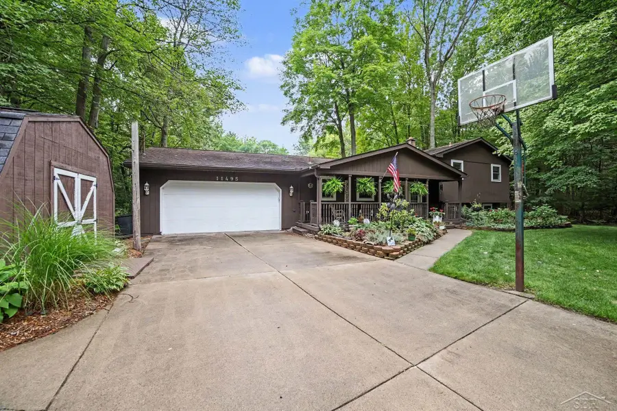 11495 Geddes RD, Freeland, MI 48623 - #2