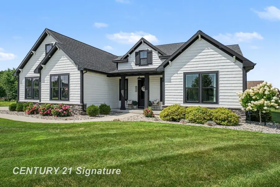 8937 N Meadows CT, Freeland, MI 48623 - #3