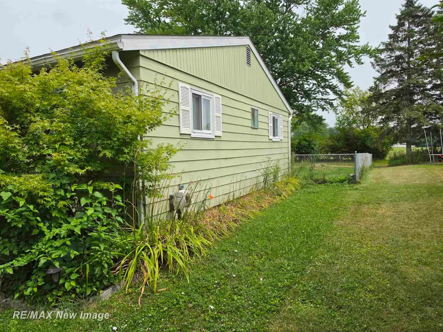 771 S Center RD, Saginaw, MI 48638 - #3