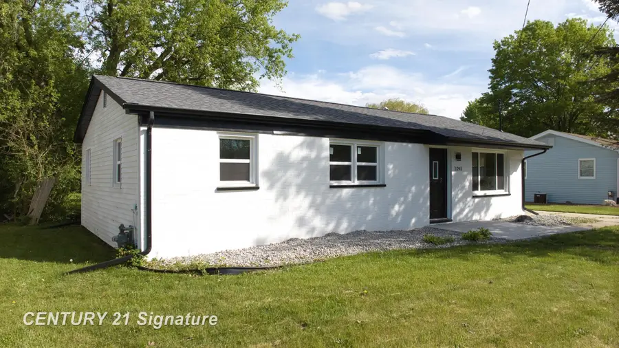 1245 E Outer, Saginaw, MI 48601 - #3