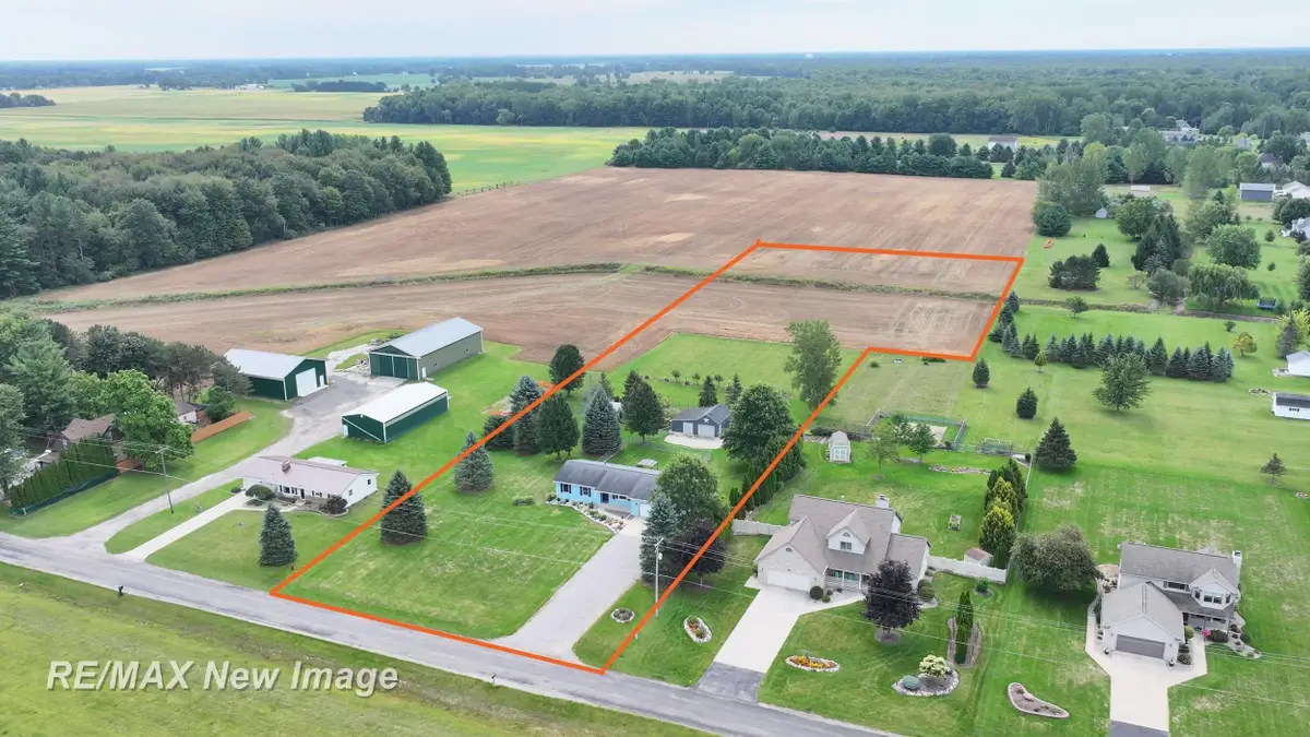 11847 Dice RD, Freeland, MI 48623 - #1