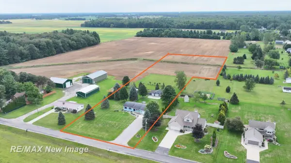11847 Dice RD, Freeland, MI 48623