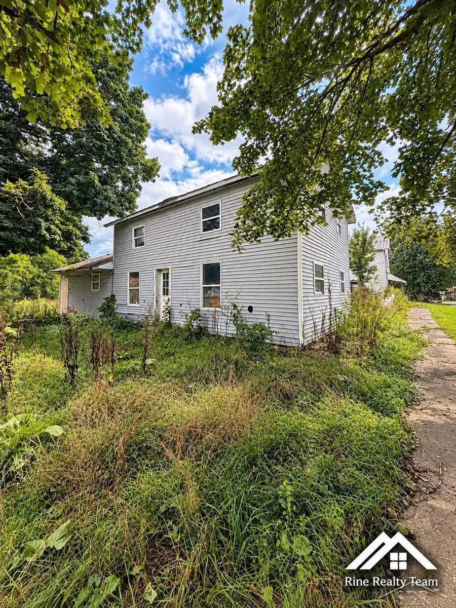 204 W Hakes ST, Montgomery, MI 49255 - #2