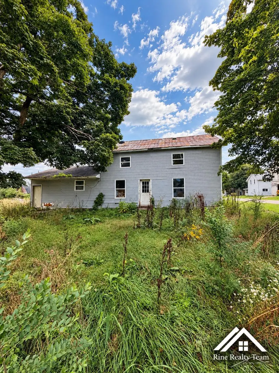 204 W Hakes ST, Montgomery, MI 49255 - #3