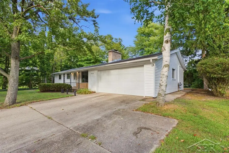 4310 Arlington ST, Midland, MI 48642 - #3