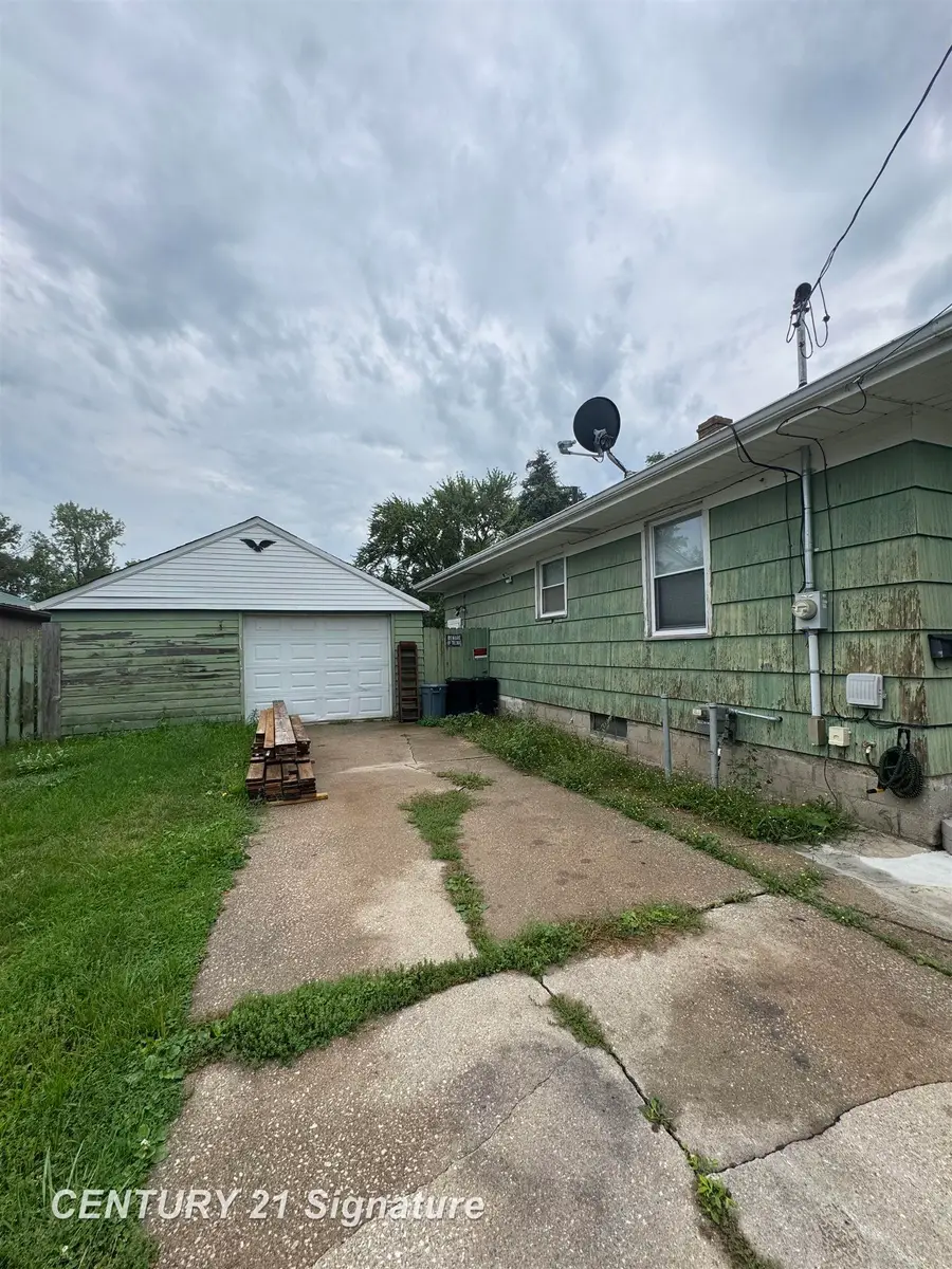 1551 Gilbert ST, Saginaw, MI 48602 - #3