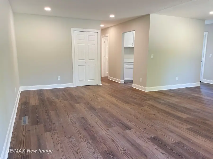 417 S 19th ST, Saginaw, MI 48601 - #3