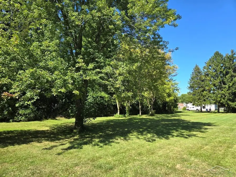 3715 Shattuck RD, Saginaw, MI 48603 - #3