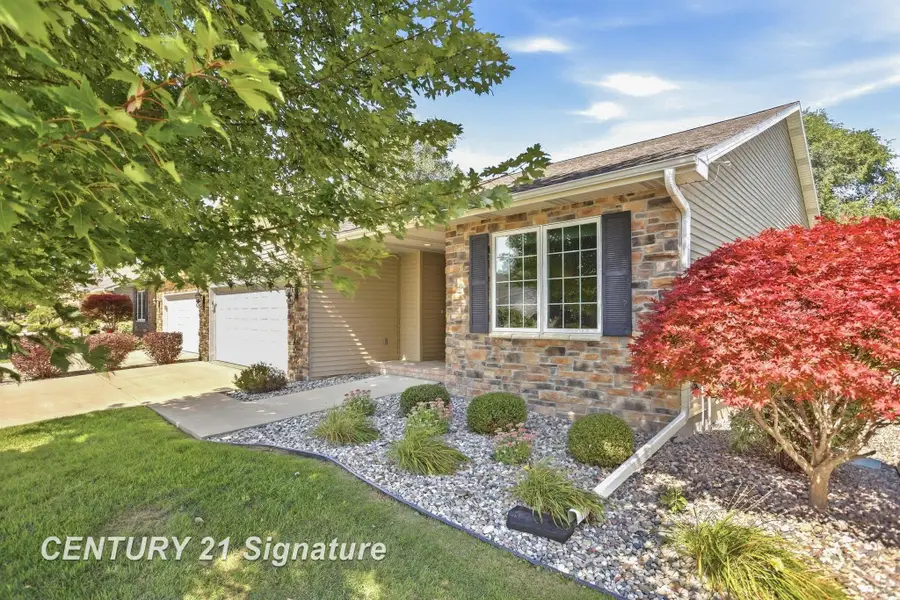 3014 Mackinaw Meadows DR, Saginaw, MI 48603 - #2
