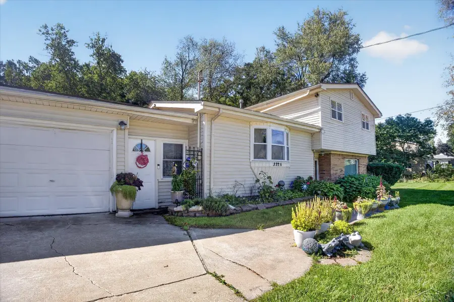 3325 Hampshire AVE, Flint, MI 48504 - #3