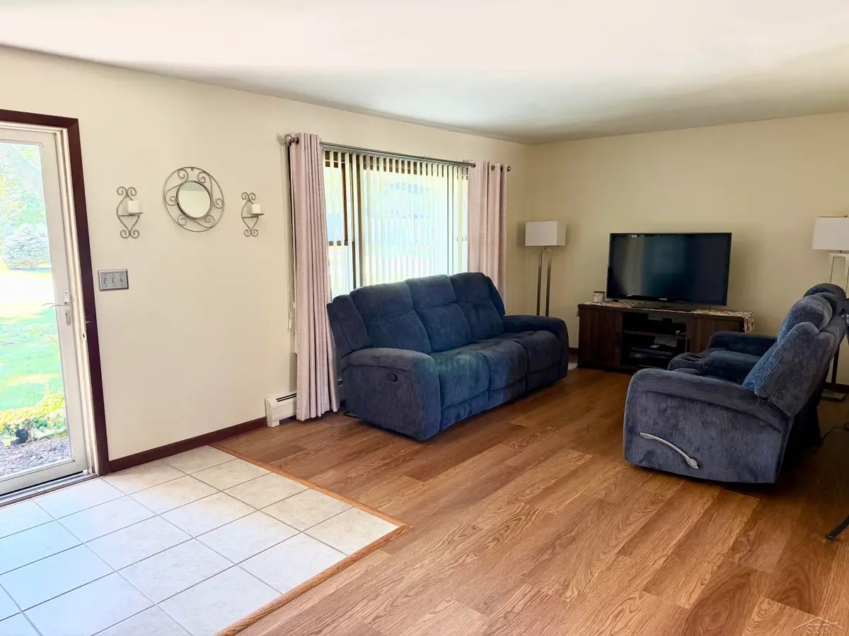 5310 Heritage DR, Saginaw, MI 48603 - #1