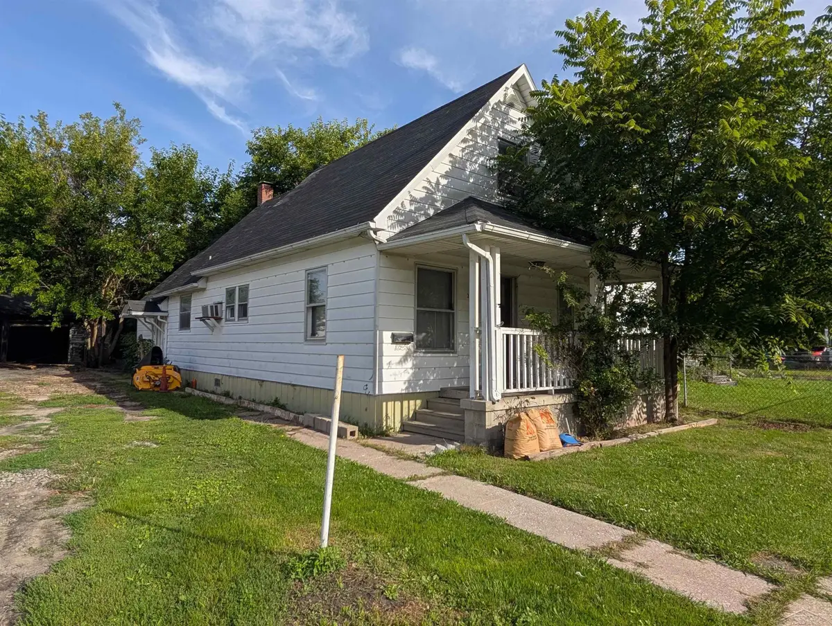 2307 S Niagara ST, Saginaw, MI 48602 - #1