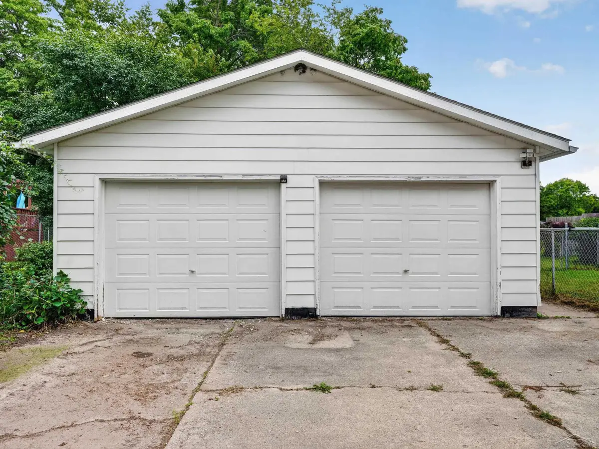412 Longview ST, Midland, MI 48642 - #1