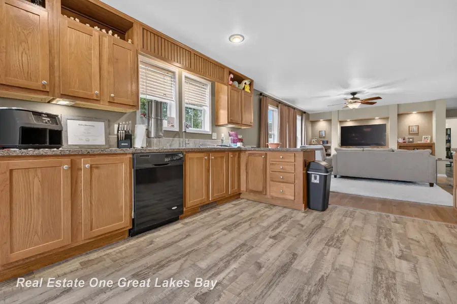 2500 Starlite DR, Saginaw, MI 48603 - #2