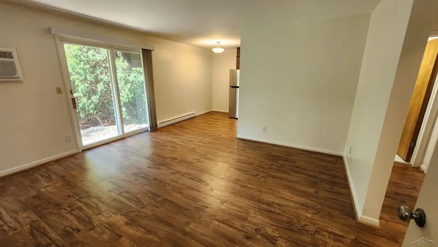240 W Tuscola UNIT 5, Frankenmuth, MI 48734 - #2