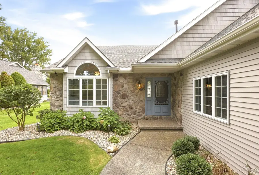 1100 Cove CT, Whitney, MI 48703 - #3
