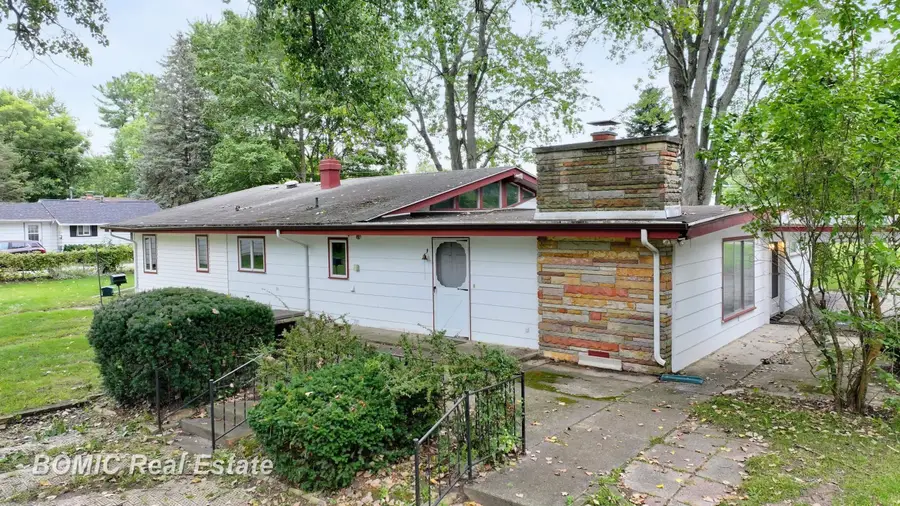 5161 S Washington RD, Saginaw, MI 48601 - #3