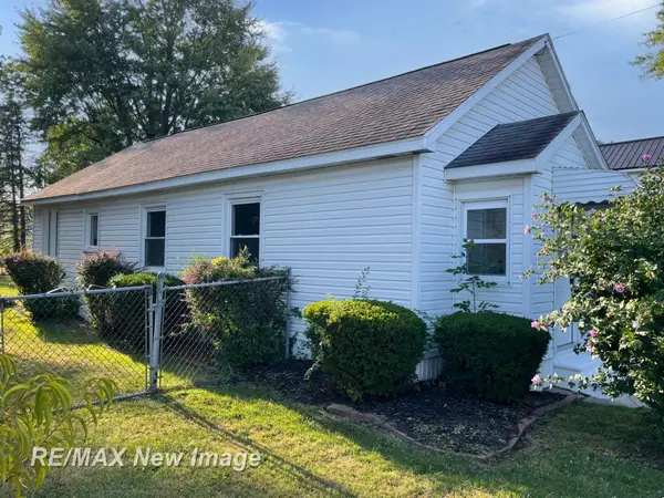 131 S Melze ST, Merrill, MI 48637