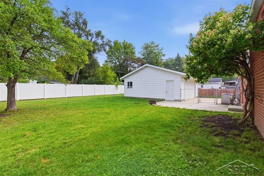 1213 Wallen ST, Midland, MI 48642 - #2