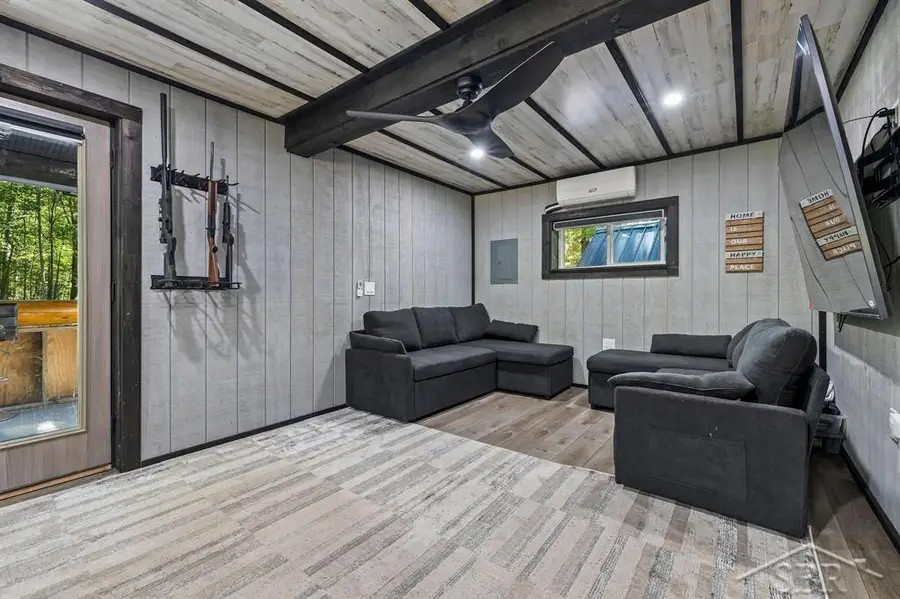 W Olson RD, Sanford, MI 48657 - #2