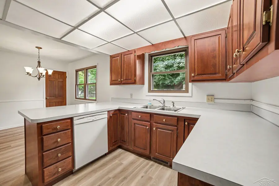 5311 Heritage DR, Saginaw, MI 48603 - #3