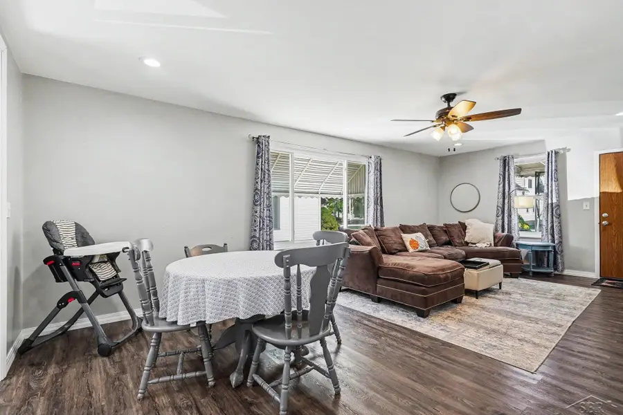 715 S Sheridan ST, Bay City, MI 48708 - #3