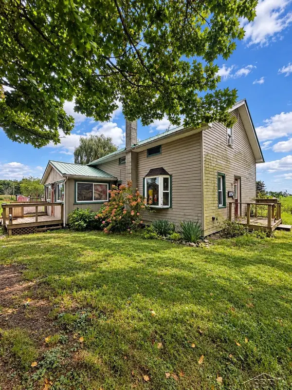 1751 W Card RD, Hillsdale, MI 49242