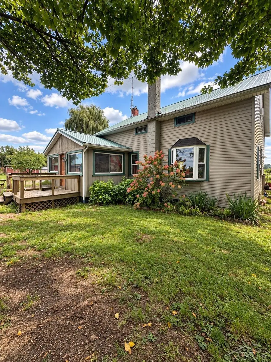 1751 W Card RD, Hillsdale, MI 49242 - #2