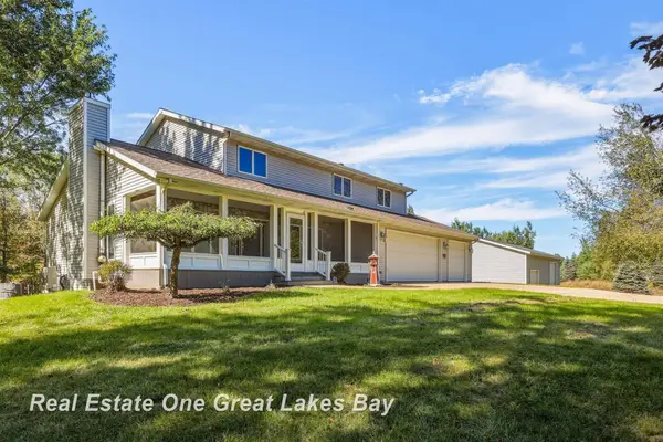 4364 Sheridan RD, Vassar, MI 48768