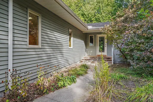 580 W Shearer RD, Sanford, MI 48657