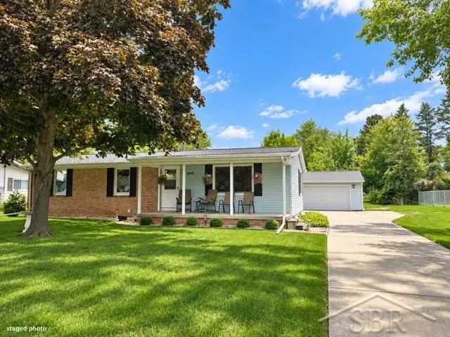 845 Roeser DR, Freeland, MI 48623 - #1