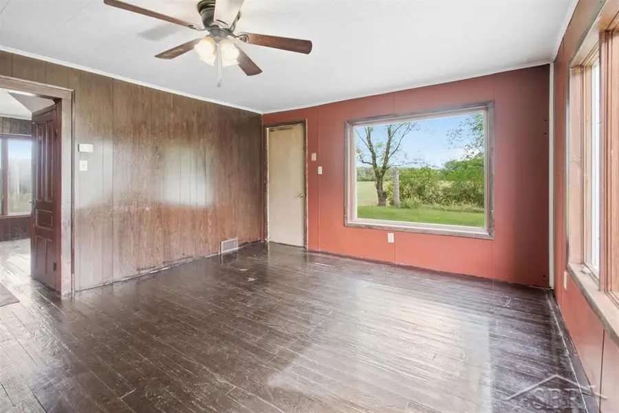 6015 N Water RD, Sanford, MI 48657 - #3