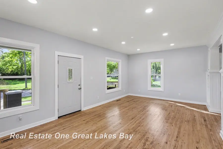1127 Owen ST, Saginaw, MI 48601 - #3