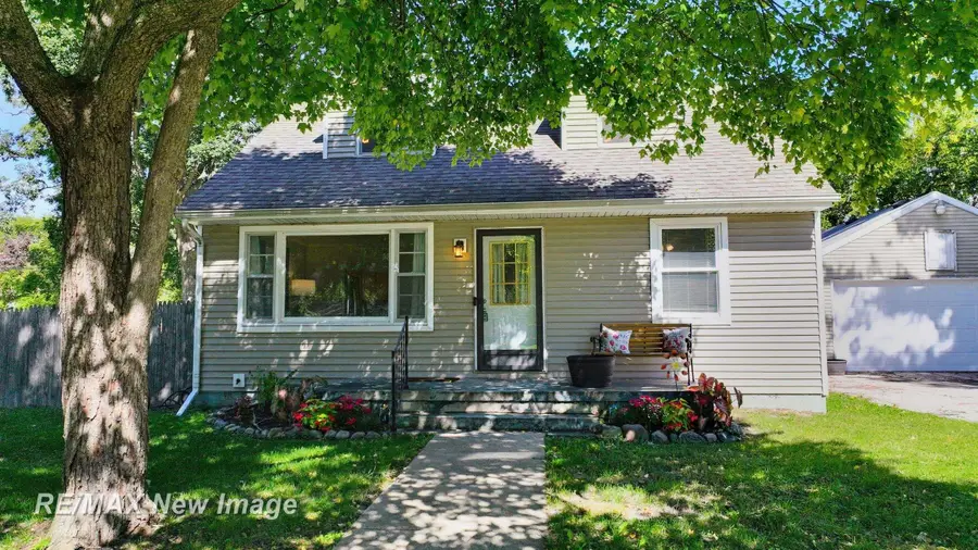 4320 W Michigan AVE, Saginaw, MI 48638 - #2