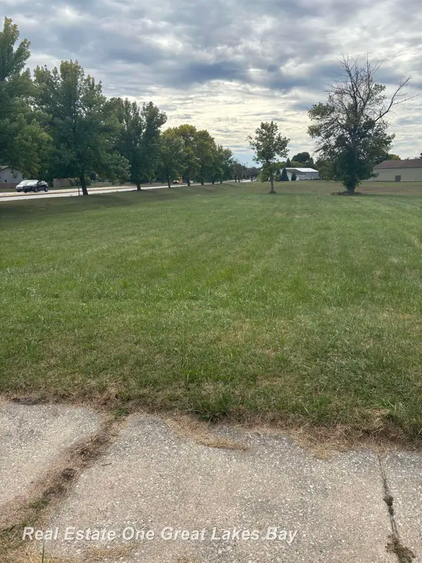 3030  N Water ST, BayCity, MI 48708