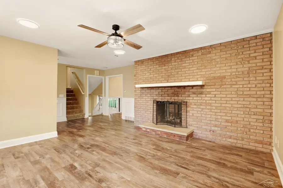 1825 Thunderbird DR, Saginaw, MI 48609 - #3