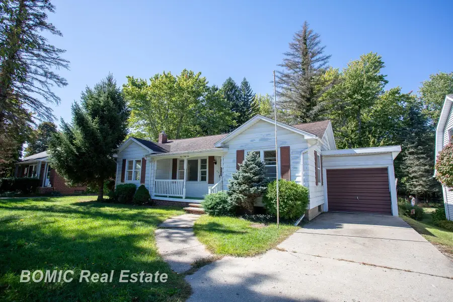446 Goodrich ST, Vassar, MI 48768 - #2
