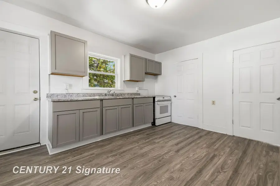 928 N Webster ST, Saginaw, MI 48602 - #2