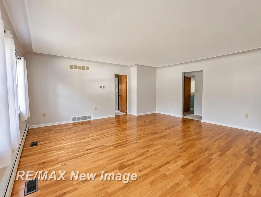 3890 Grotto RD, Bridgeport, MI 48722 - #3