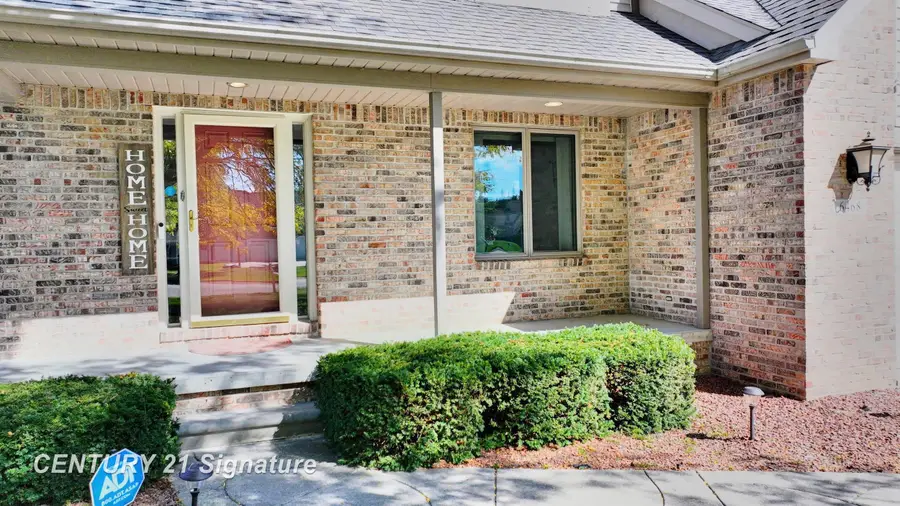 6468 Marble LN, Flushing, MI 48433 - #2
