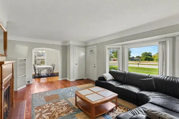 3720 N Michigan AVE, Saginaw, MI 48604
