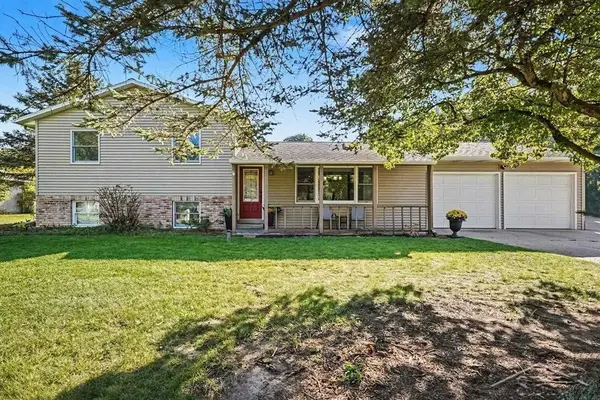 3801 Green Acre DR, MtPleasant, MI 48858