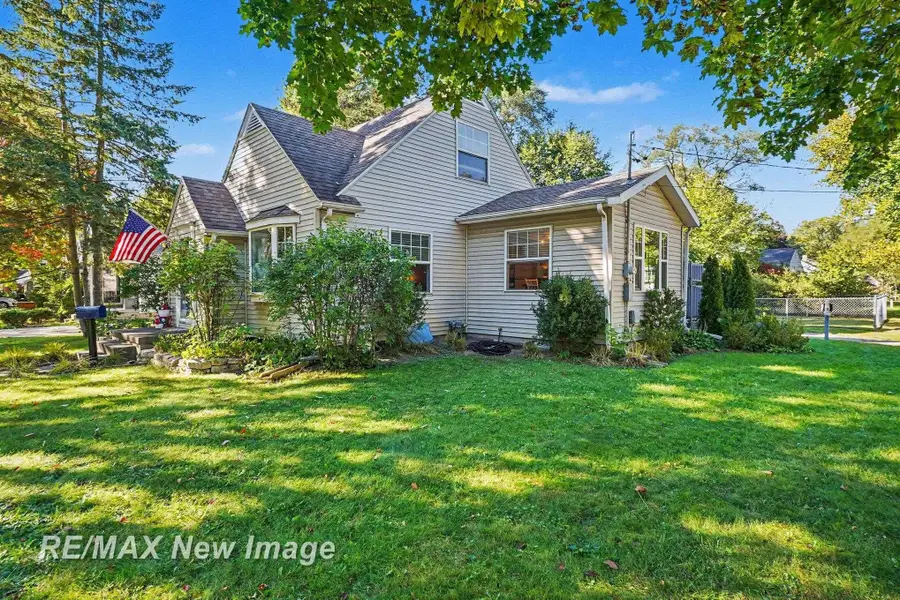 617 E Ashman ST, Midland, MI 48642 - #3